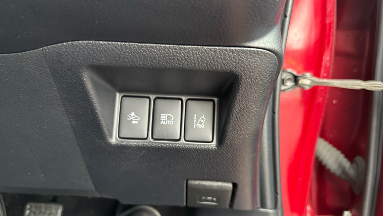 Toyota Yaris 1.5 VVT-i Blue Bi-tone 5dr Petrol Hatchback